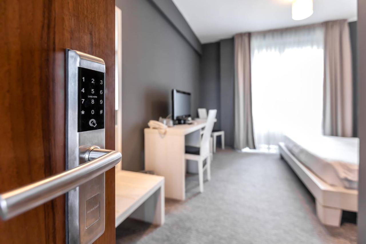 Alex&George Boutique Hotel Κλουζ-Ναπόκα Εξωτερικό φωτογραφία