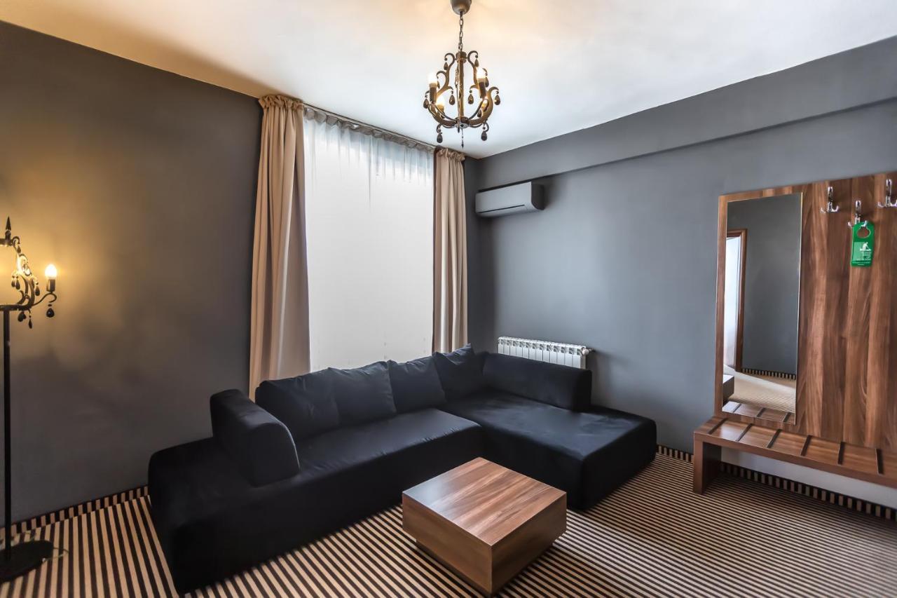 Alex&George Boutique Hotel Κλουζ-Ναπόκα Εξωτερικό φωτογραφία