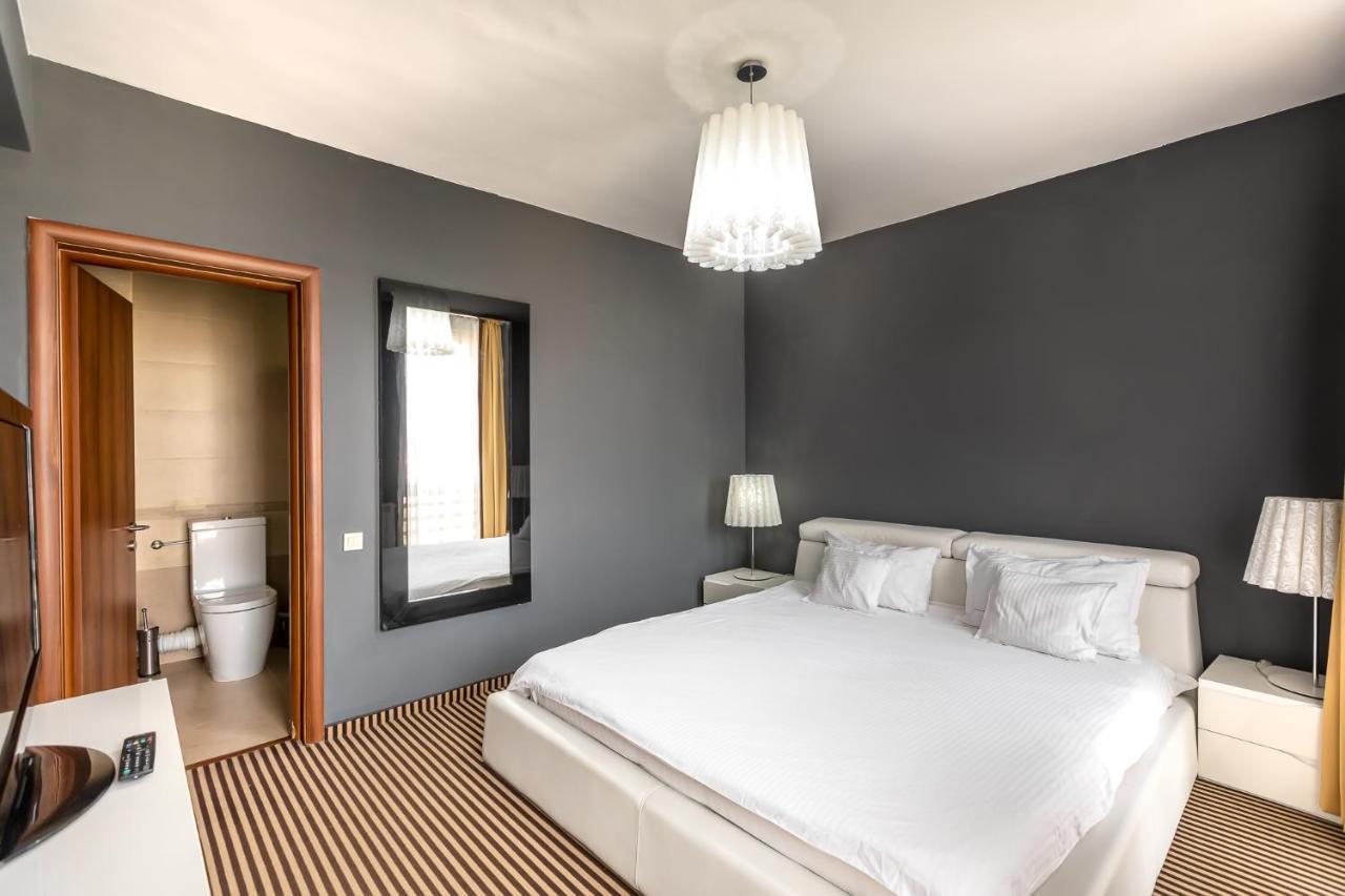 Alex&George Boutique Hotel Κλουζ-Ναπόκα Εξωτερικό φωτογραφία
