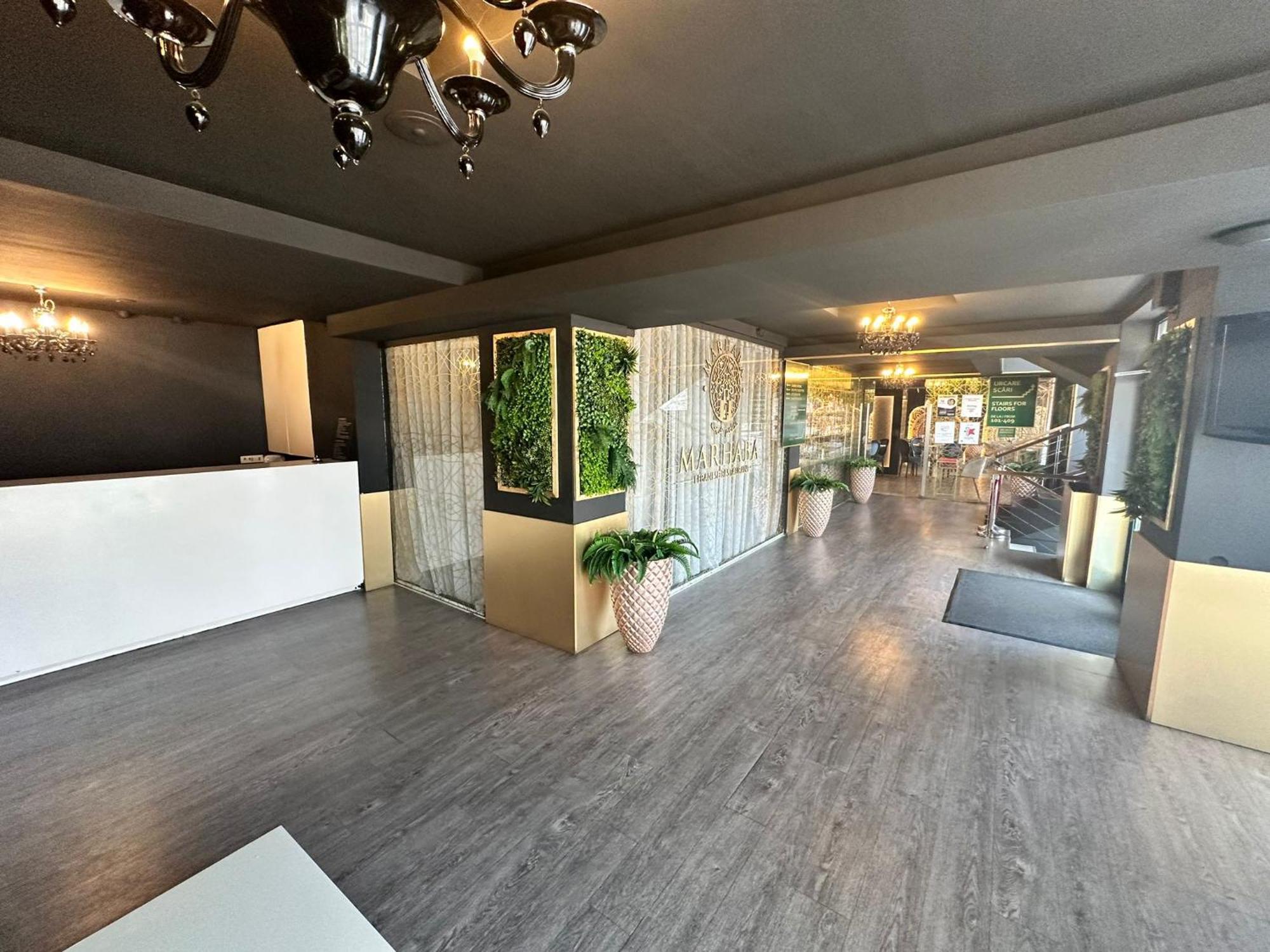 Alex&George Boutique Hotel Κλουζ-Ναπόκα Εξωτερικό φωτογραφία