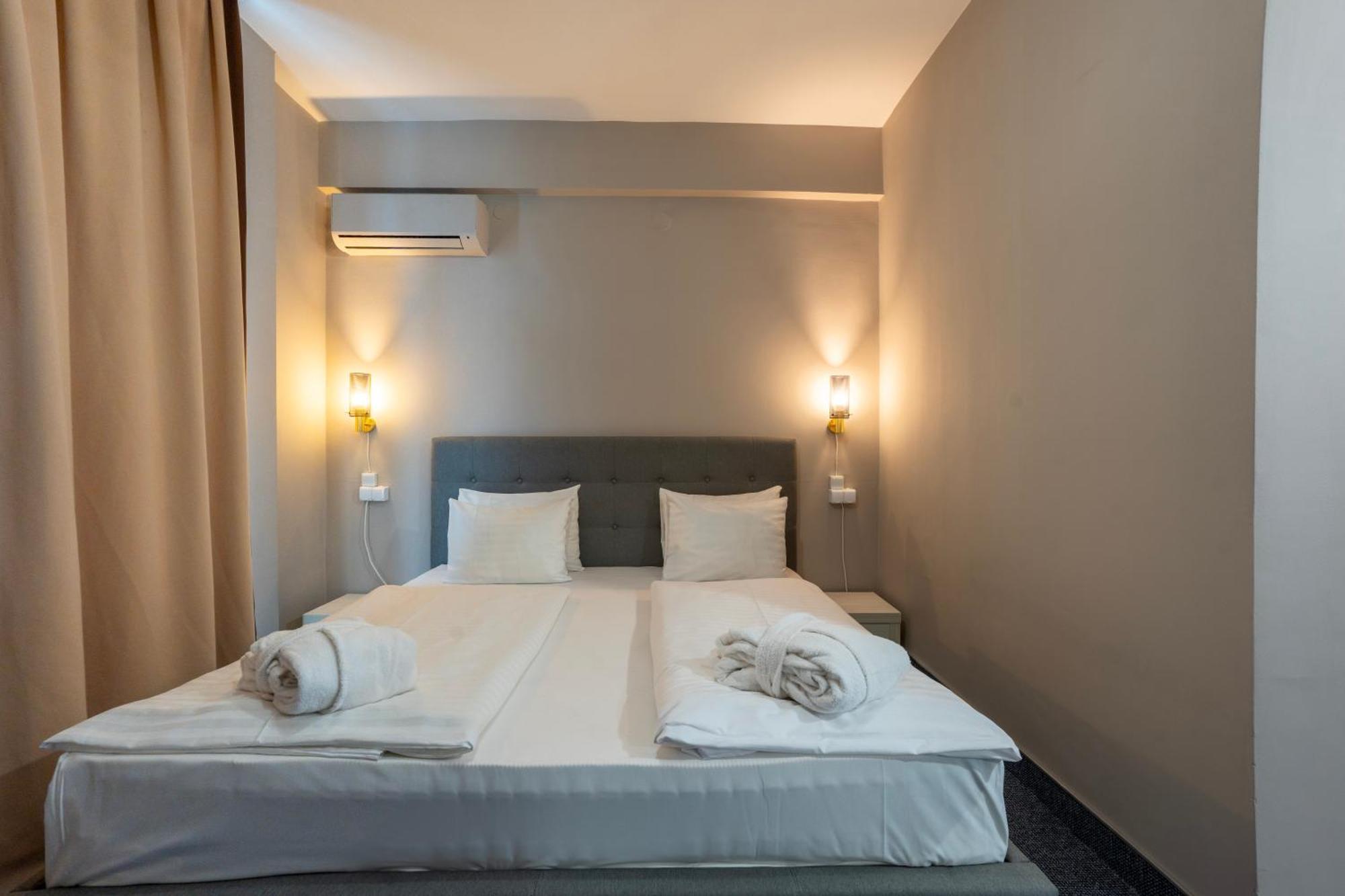 Alex&George Boutique Hotel Κλουζ-Ναπόκα Εξωτερικό φωτογραφία