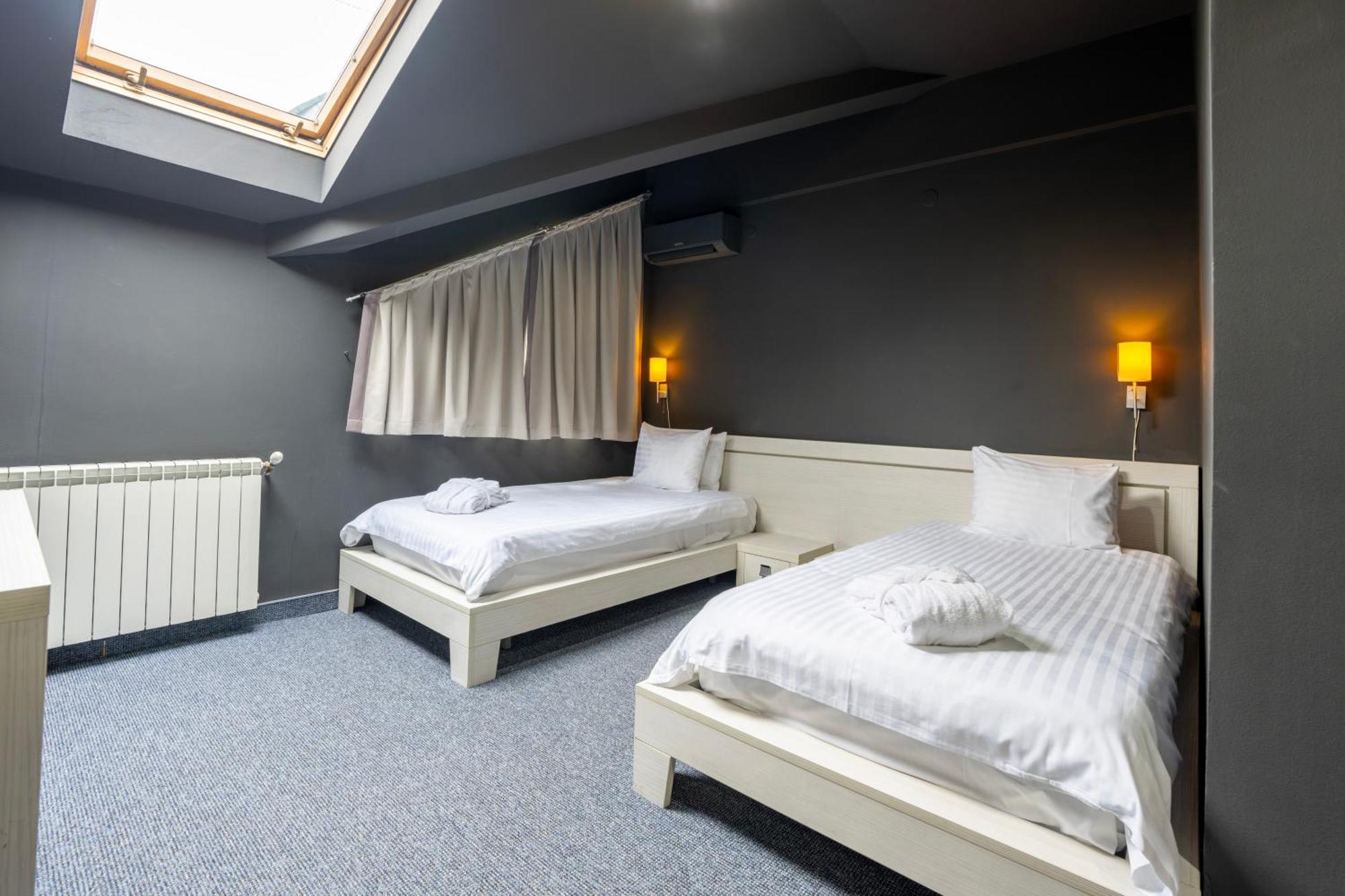 Alex&George Boutique Hotel Κλουζ-Ναπόκα Εξωτερικό φωτογραφία