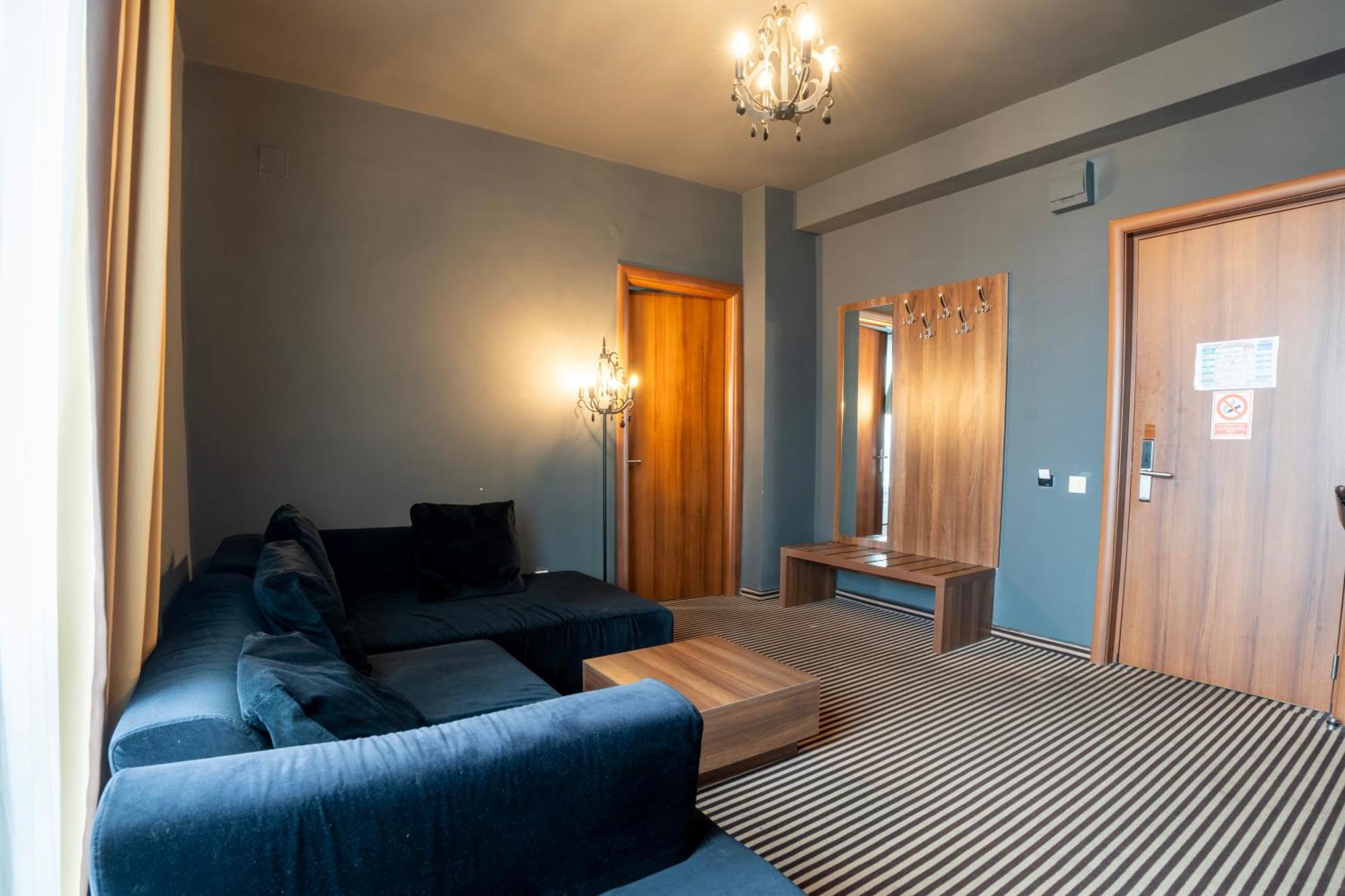 Alex&George Boutique Hotel Κλουζ-Ναπόκα Εξωτερικό φωτογραφία