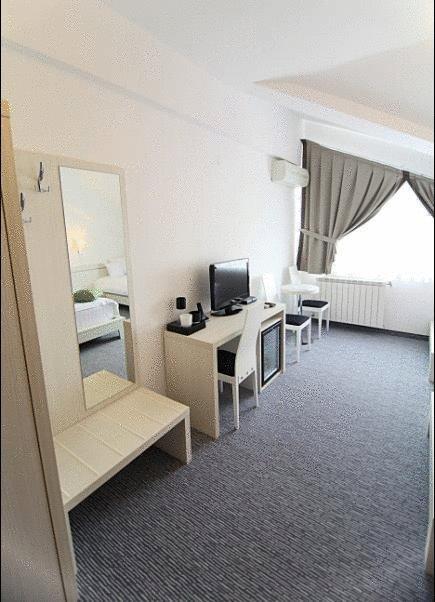 Alex&George Boutique Hotel Κλουζ-Ναπόκα Εξωτερικό φωτογραφία