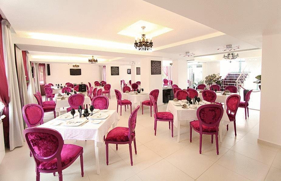 Alex&George Boutique Hotel Κλουζ-Ναπόκα Εξωτερικό φωτογραφία